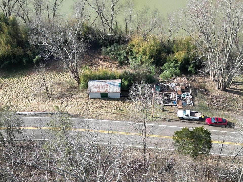 1st image of 3983 Newark Rd