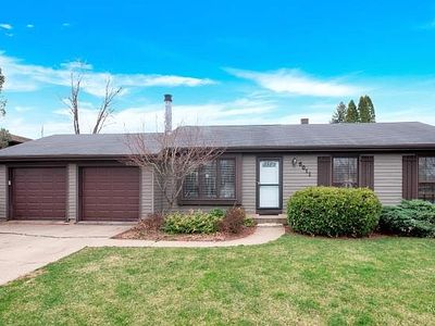 5011 Dartmoor Dr, McHenry, IL, 60050
