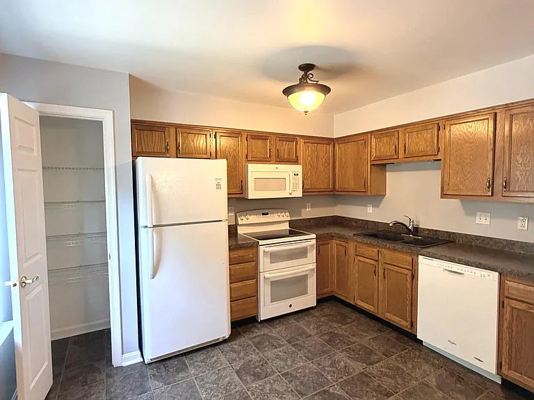 35 Catoctin Highlands Cir — Photo 16