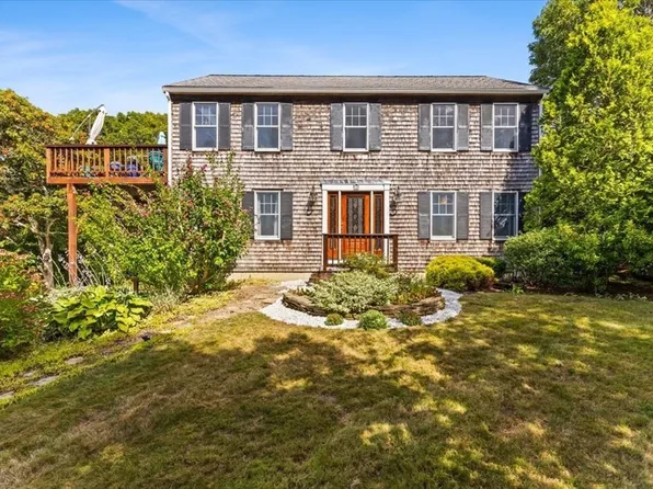 190 Blueberry Pond Dr, Brewster, MA 02631