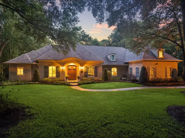 37519 Edgewater Dr, Pinehurst, TX 77362