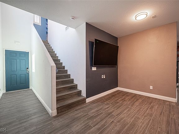 3rd image of 4786 Castel Martini Ct
