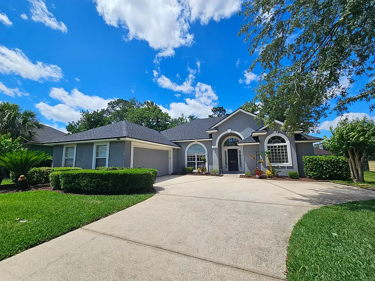 2270 Keaton Chase Dr — Photo 2