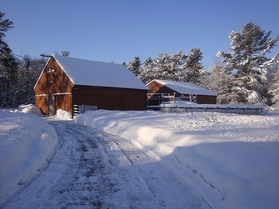 2nd image of 302 Mill Rd