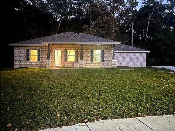3rd image of 4900 Brooke Ct