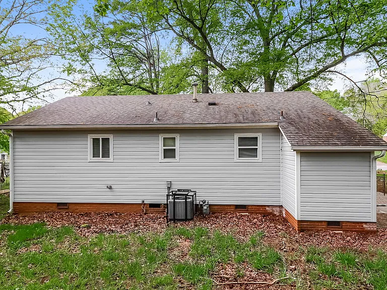 617 Gentle Breeze Dr — Photo 18