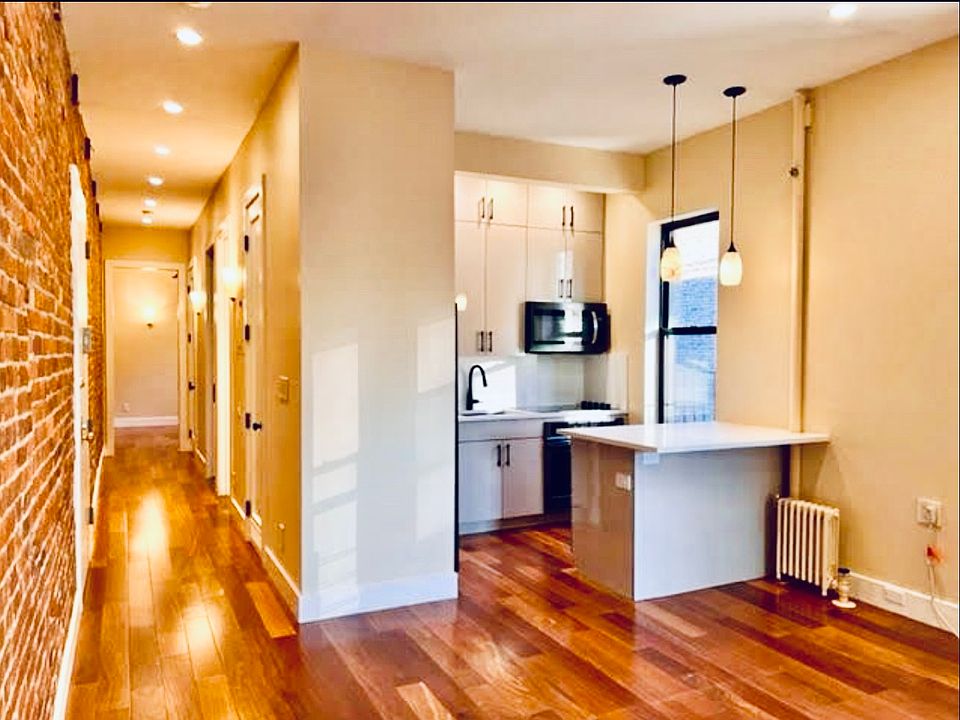 1st image of 4260 Broadway APT 610