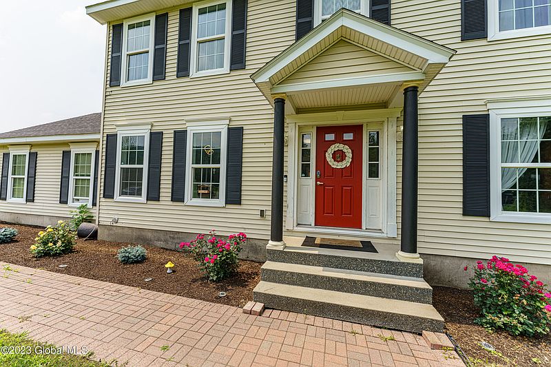 4th image of 665 Tamarac Road