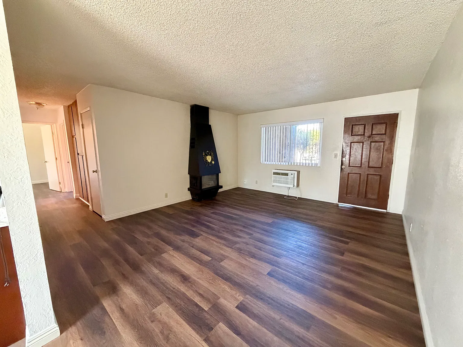 2 bed, 900 sqft, $2,595 — Photo 4