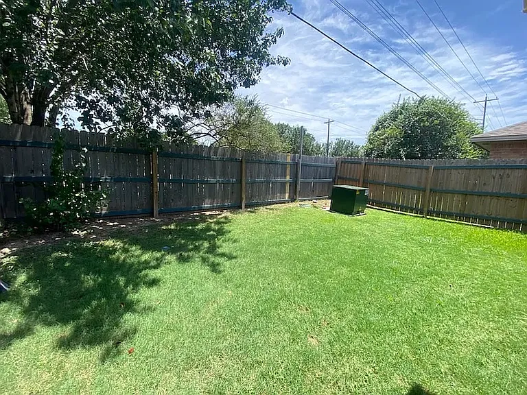 1008 Sun Meadow Ct — Photo 17