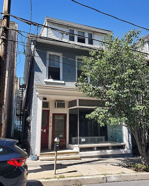 2nd image of 313 W 4th St
