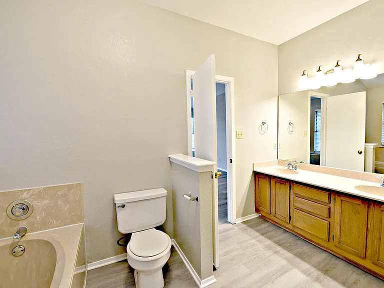 12801 Margit Dr — Photo 13