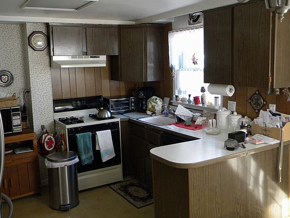 5th image of 4527 216th St