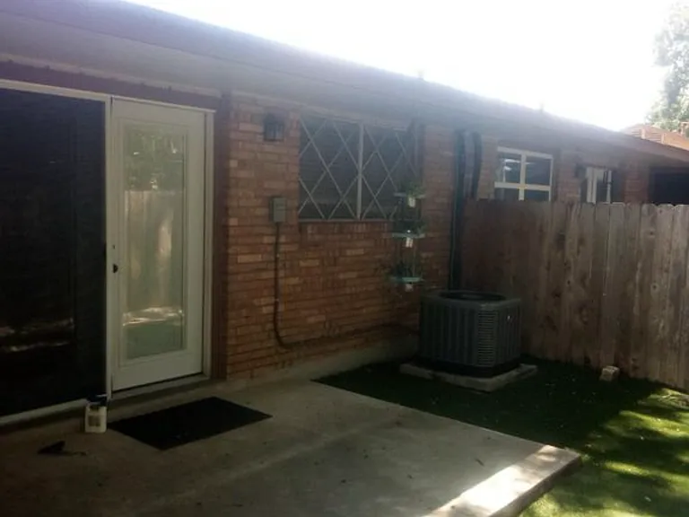 214 Rosewood Ave — Photo 12