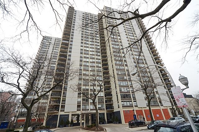1st image of 1360 N Sandburg Ter APT 904