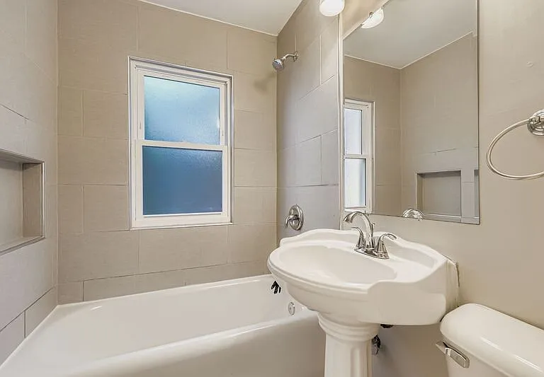 16855 Sayre Ave — Photo 9