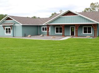 5155 Maple Grove Rd, Hermantown, MN 55811