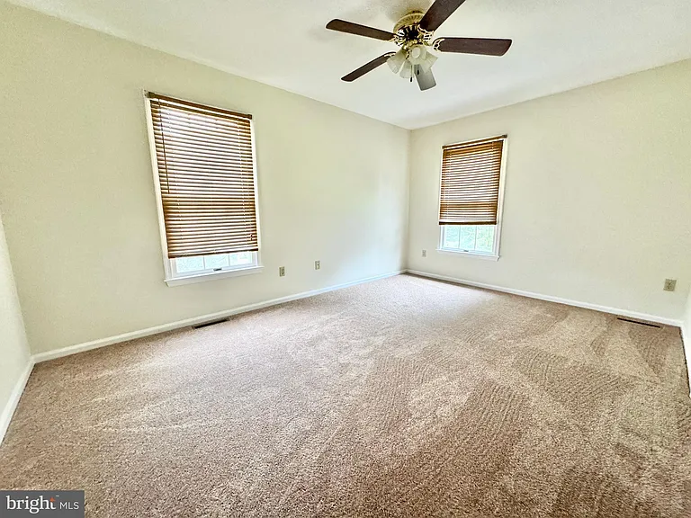 501 Falcon Dr — Photo 23