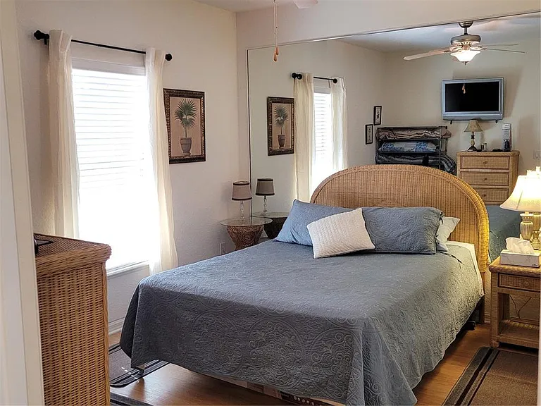 9550 Fiddlers Green Cir #105 — Photo 24