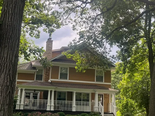 814 Grove St, Glencoe, IL 60022