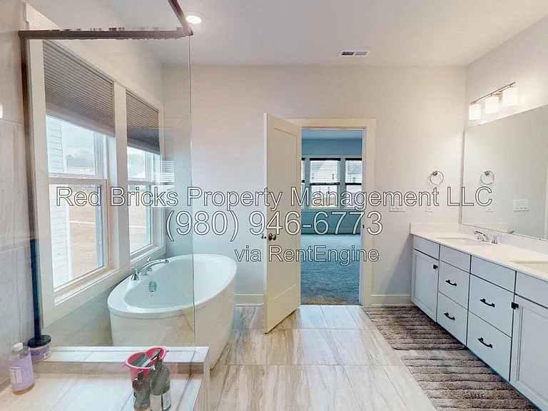 6129 Alsace Ln — Photo 22