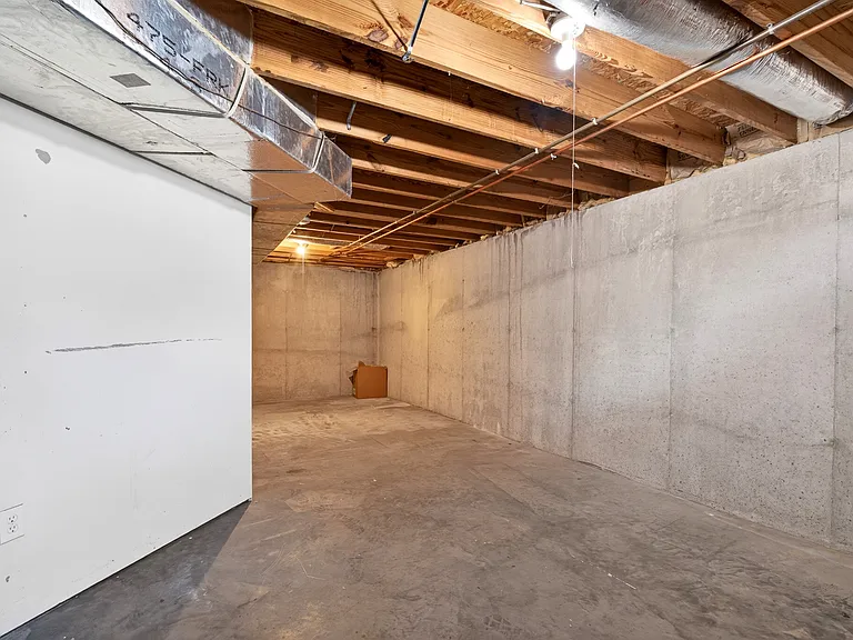 1220 Eastern St — Photo 46