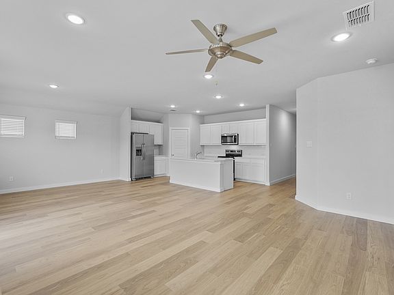 2nd image of 350 Arcane St