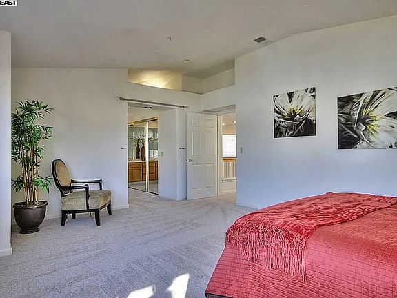 5th image of 5165 Rose Way