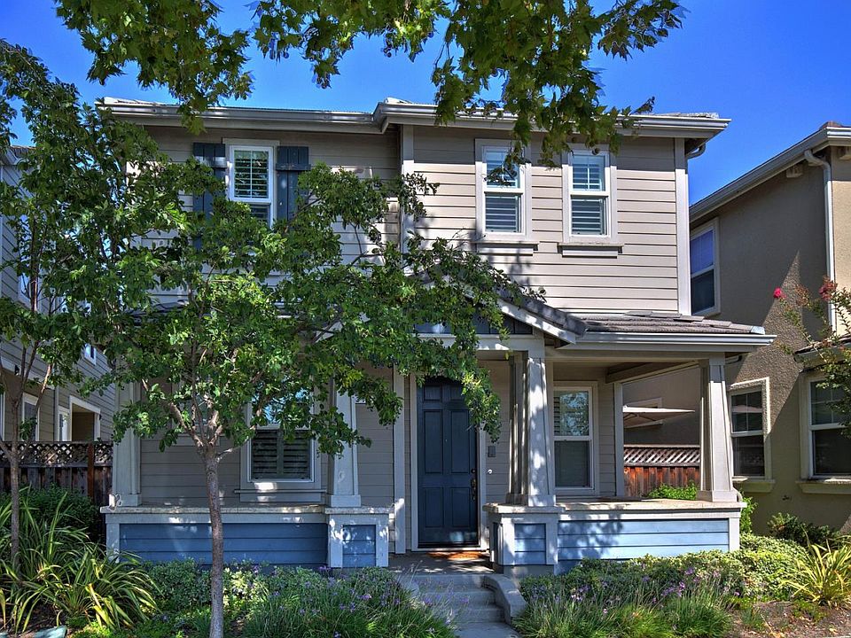 1st image of 372 Bonita Ave