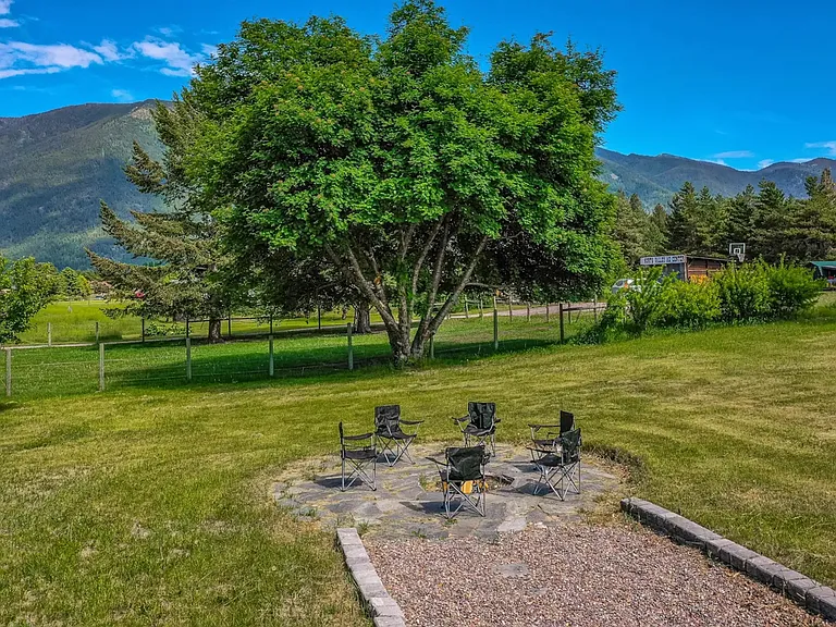 592 Homestake Trl — Photo 29