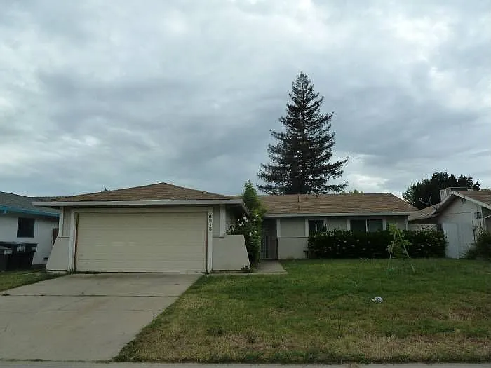 6913 Sandrock Way photo 1