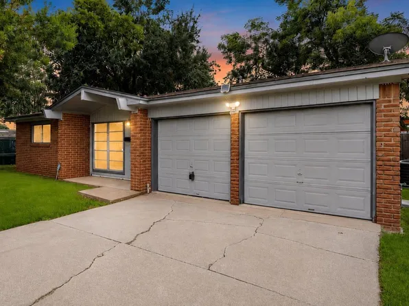 806 Shawnee St, Houston, TX 77034