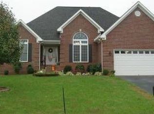 917 Muirfield Cir, Bowling Green, KY 42104