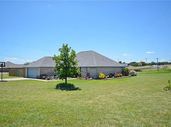 2nd image of 100 Creekview Cir
