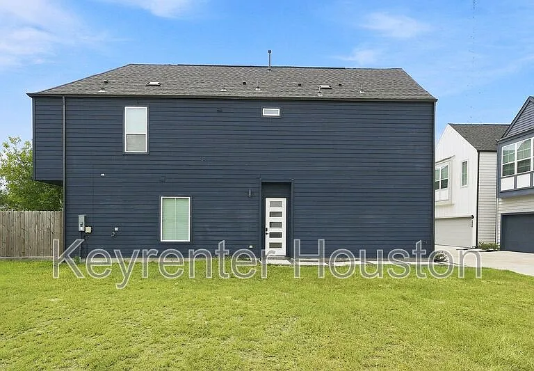 2908 Stevens St — Photo 14