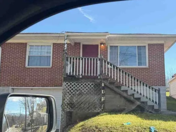 504 Valley Rd, Sophia, WV 25921