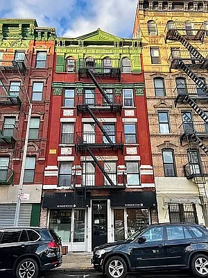 Rented by Camelot Realty Group | media 2