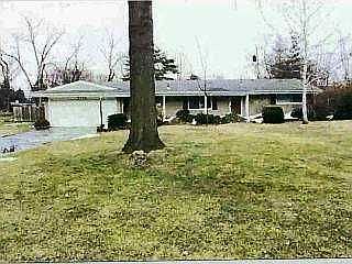 1st image of 3212 W Lincolnshire Blvd