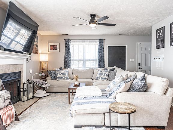 2nd image of 1101 Screech Owl Drive