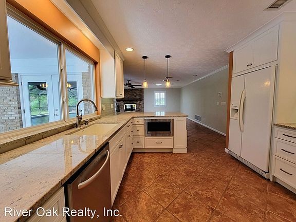2nd image of 2859 Admirals Walk Dr W