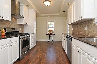 Kitchen :: 1010 Cabrillo Ave