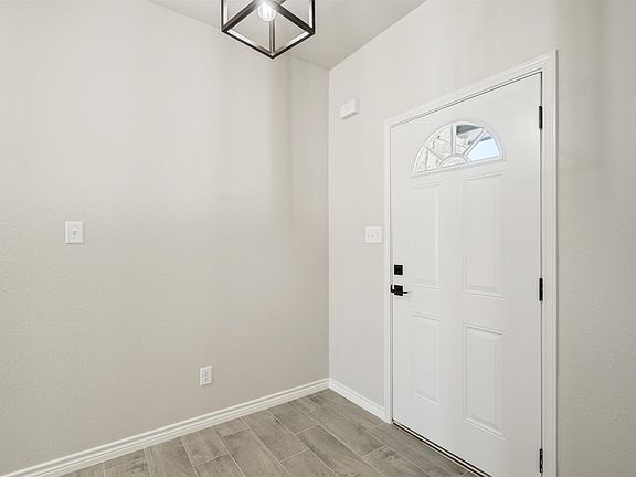 5th image of 1127 W Cantu Rd