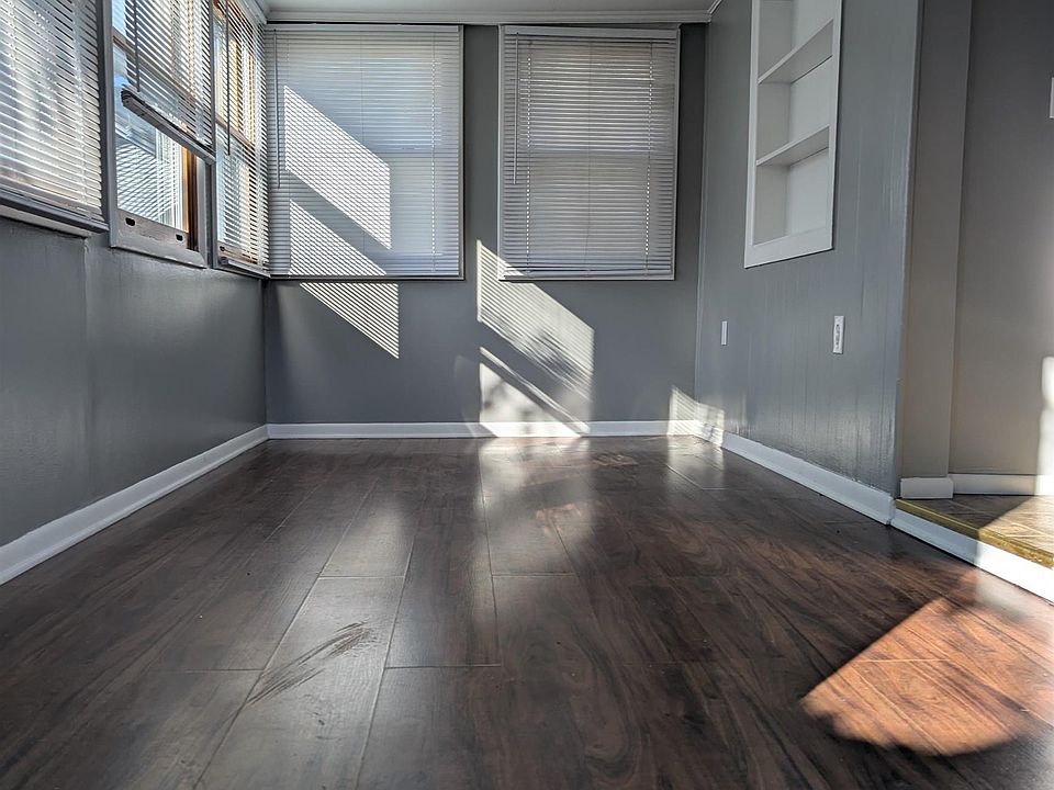 115 Hansen Ct, photo 10