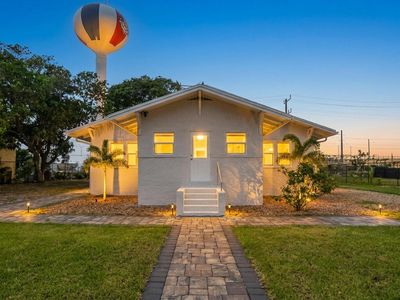 517 Sunrise Court, Lake Worth, FL, 33460