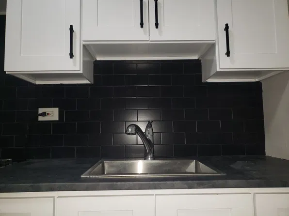 235 Alexander St #2R, Newark, NJ 07106