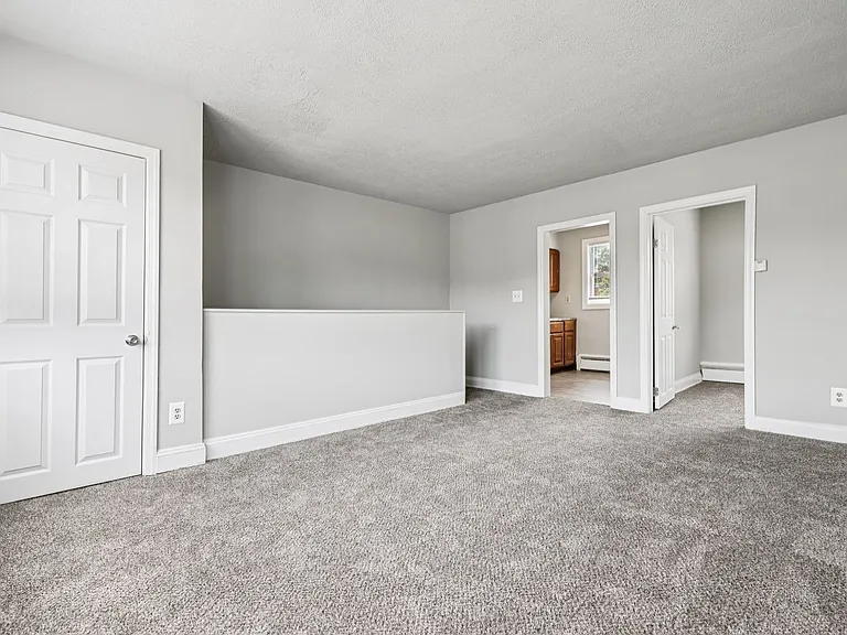 Oaklee Village Apartments — Photo 46