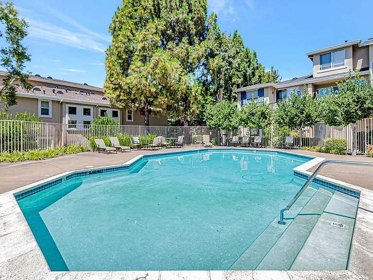 1007 Esparanza Way — Photo 27