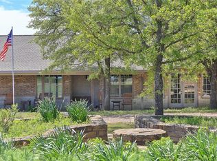 111 Clear Creek Dr, Sunset, TX 76270