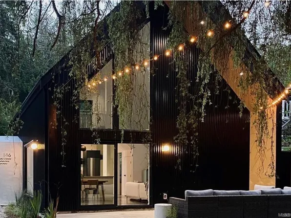 146 Menhinick Dr, Saltspring Island, BC V8K 1W7