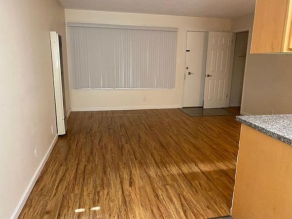 2nd image of 327 Chapman Ave #2